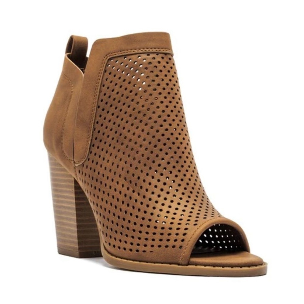 Qupid Georgia Peep Toe Booties in Cognac Size 10​​​​​